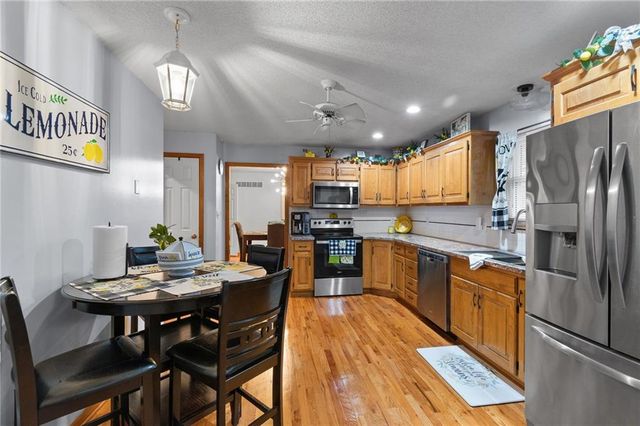 15707 E 3rd Terrace Court S, Independence, MO 64050