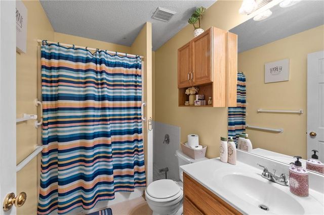 15707 E 3rd Terrace Court S, Independence, MO 64050