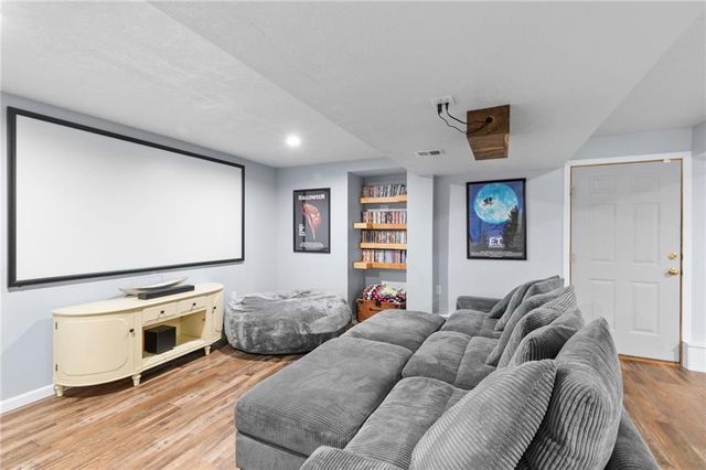 15707 E 3rd Terrace Court S, Independence, MO 64050