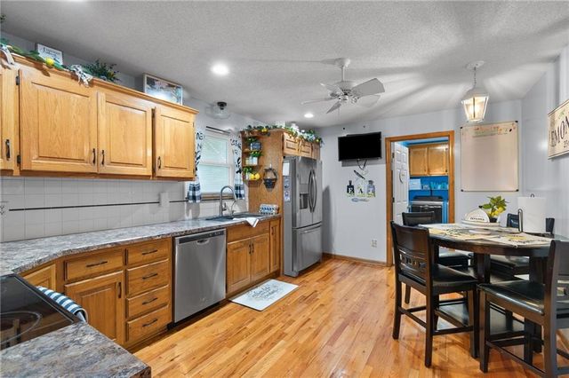15707 E 3rd Terrace Court S, Independence, MO 64050