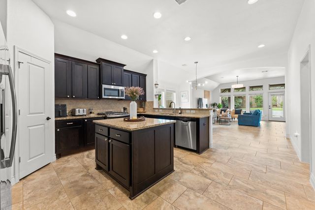 194 Kinnerly Peak Place, Montgomery, TX 77316