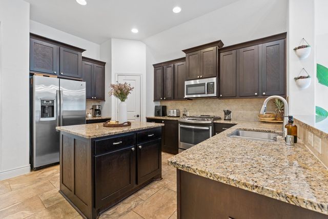 194 Kinnerly Peak Place, Montgomery, TX 77316