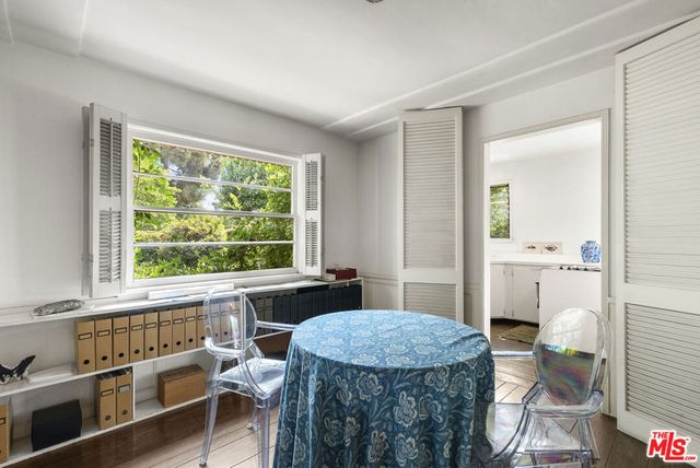 10941 Peach Grove Street, Toluca Lake, CA 91601