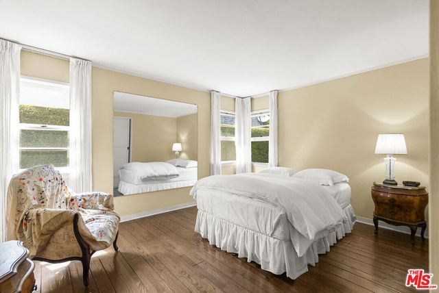 10941 Peach Grove Street, Toluca Lake, CA 91601