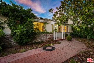 10941 Peach Grove Street, Toluca Lake, CA 91601