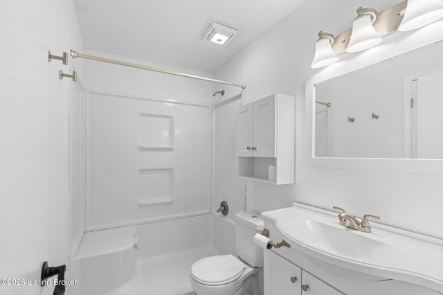 6510 Daverman Ct, Louisville, KY 40228