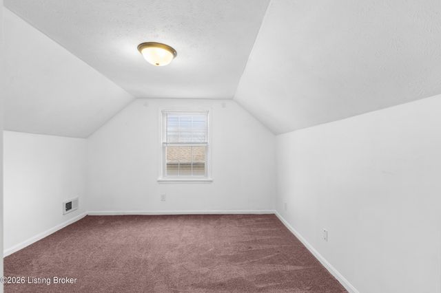 6510 Daverman Ct, Louisville, KY 40228