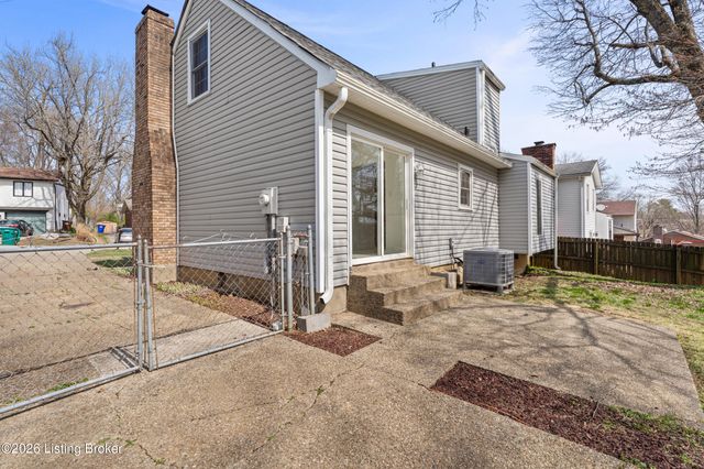 6510 Daverman Ct, Louisville, KY 40228