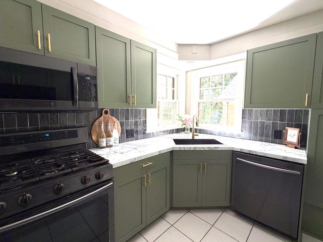 4270 Hunsberger Avenue NE, Grand Rapids, MI 49525