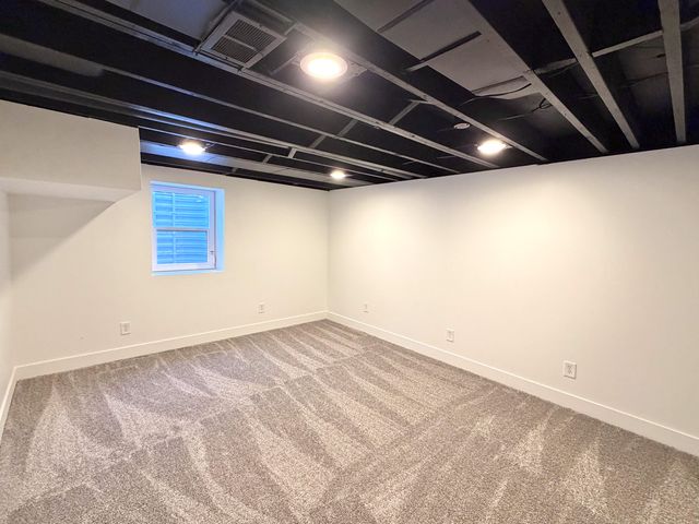 4270 Hunsberger Avenue NE, Grand Rapids, MI 49525