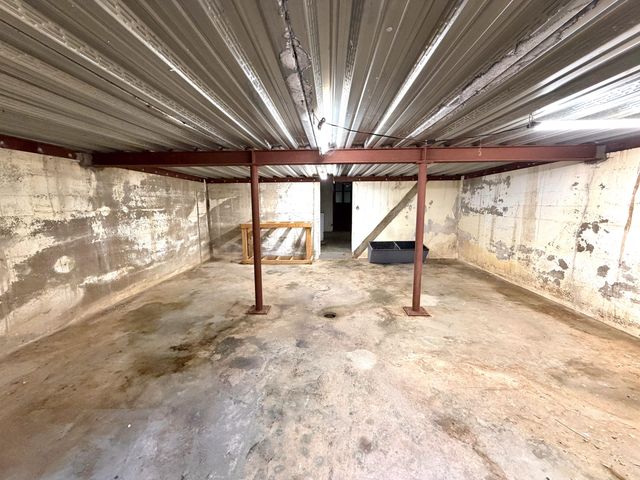4270 Hunsberger Avenue NE, Grand Rapids, MI 49525