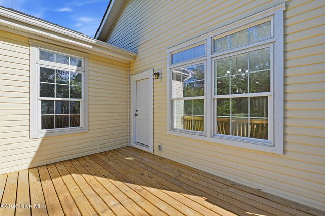 706 Ridgecrest Lane, Rocky Point, NC 28457