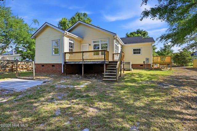 706 Ridgecrest Lane, Rocky Point, NC 28457