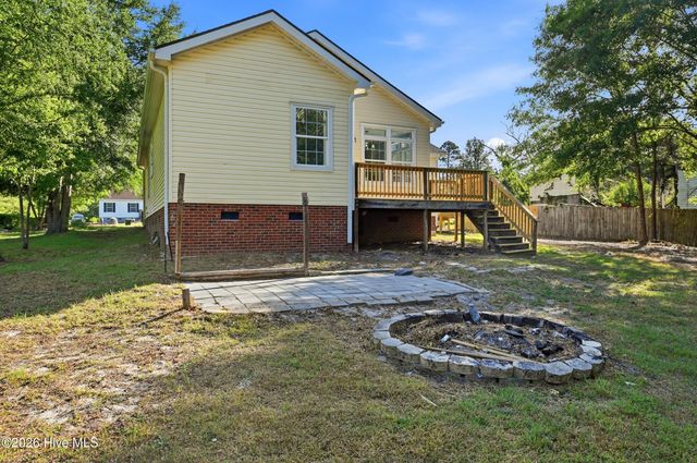 706 Ridgecrest Lane, Rocky Point, NC 28457