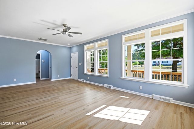 706 Ridgecrest Lane, Rocky Point, NC 28457
