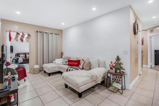 4441 SW 33rd Dr, West Park, FL 33023