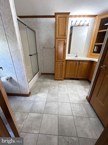 548 CONESTOGA DR, Coatesville, PA 19320