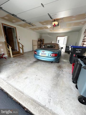 548 CONESTOGA DR, Coatesville, PA 19320