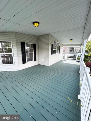 548 CONESTOGA DR, Coatesville, PA 19320