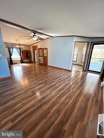 548 CONESTOGA DR, Coatesville, PA 19320
