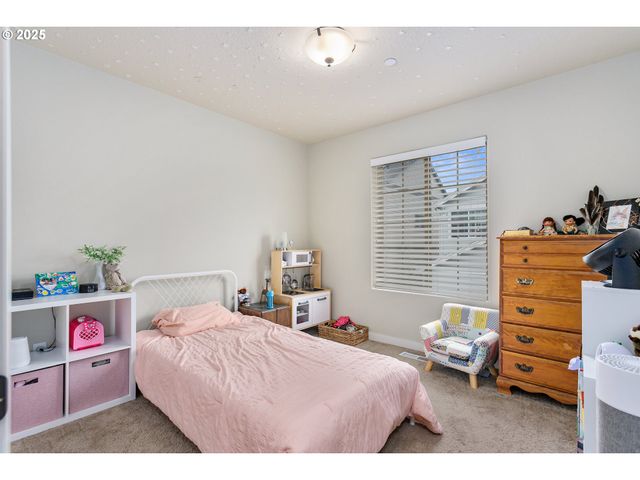 28717 Sw FINLAND Ave, Wilsonville, OR 97070