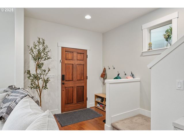 28717 Sw FINLAND Ave, Wilsonville, OR 97070