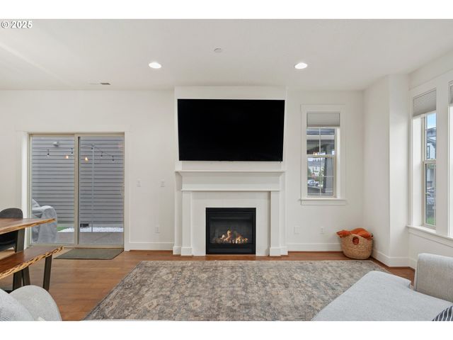 28717 Sw FINLAND Ave, Wilsonville, OR 97070