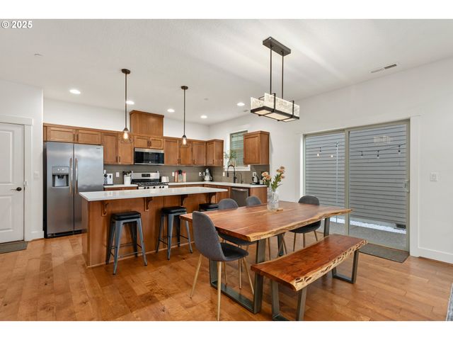 28717 Sw FINLAND Ave, Wilsonville, OR 97070