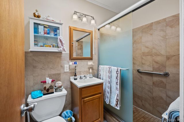 754 Calhoun Avenue, Bronx, NY 10465