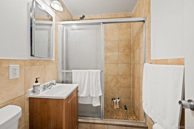 754 Calhoun Avenue, Bronx, NY 10465