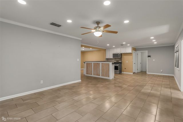 9346 Shartel Drive, Shreveport, LA 71118