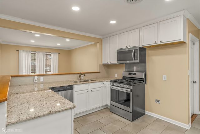 9346 Shartel Drive, Shreveport, LA 71118