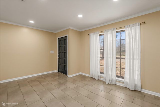 9346 Shartel Drive, Shreveport, LA 71118