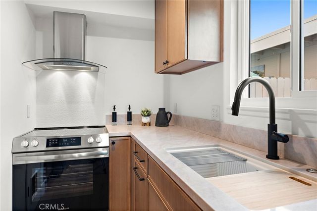 19791 Cambridge Lane, Huntington Beach, CA 92646