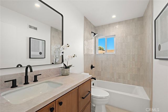 19791 Cambridge Lane, Huntington Beach, CA 92646