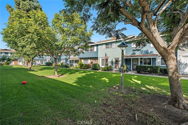 19791 Cambridge Lane, Huntington Beach, CA 92646