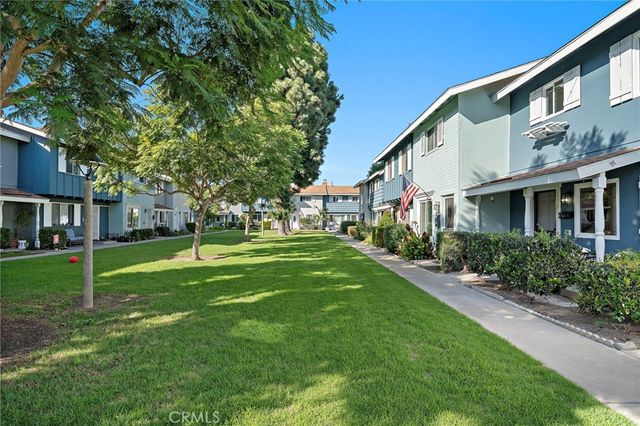 19791 Cambridge Lane, Huntington Beach, CA 92646
