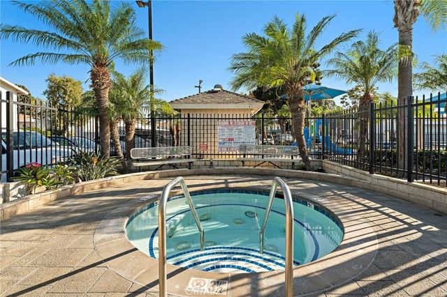 19791 Cambridge Lane, Huntington Beach, CA 92646