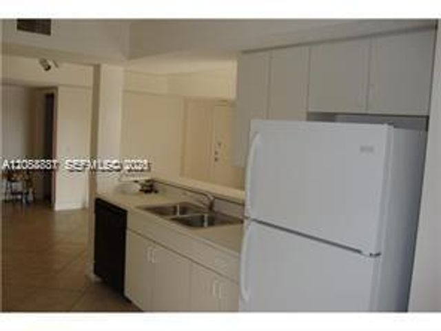 155 NW 96th Terrace 2-202, Pembroke Pines, FL 33024