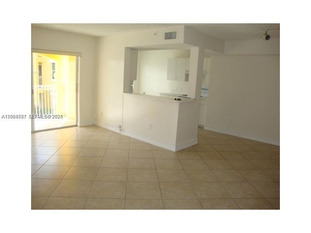 155 NW 96th Terrace 2-202, Pembroke Pines, FL 33024