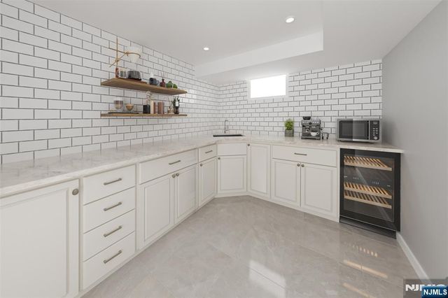 243 Devon Road, Twp Of Washington, NJ 07676