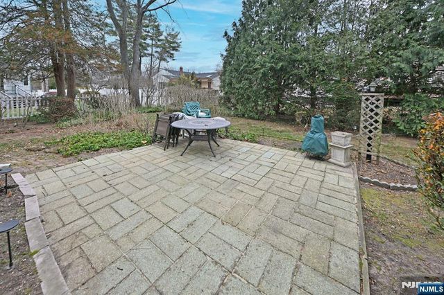 243 Devon Road, Twp Of Washington, NJ 07676