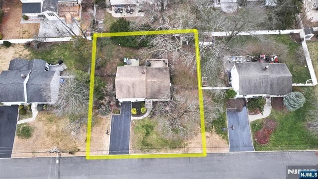 243 Devon Road, Twp Of Washington, NJ 07676