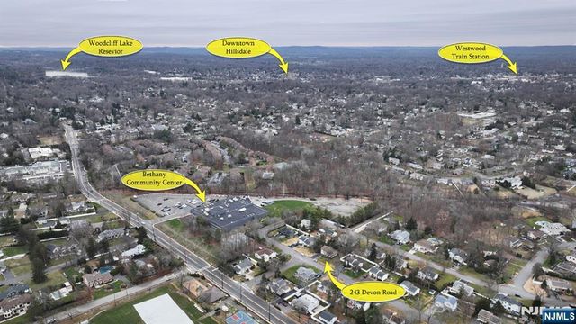 243 Devon Road, Twp Of Washington, NJ 07676