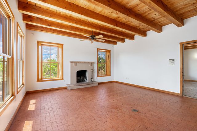 11 Cuesta Lane, Santa Fe, NM 87508