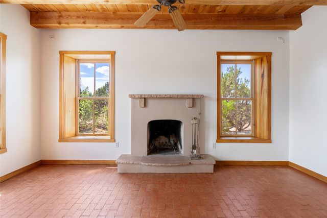11 Cuesta Lane, Santa Fe, NM 87508