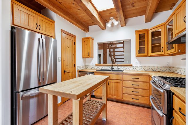 11 Cuesta Lane, Santa Fe, NM 87508