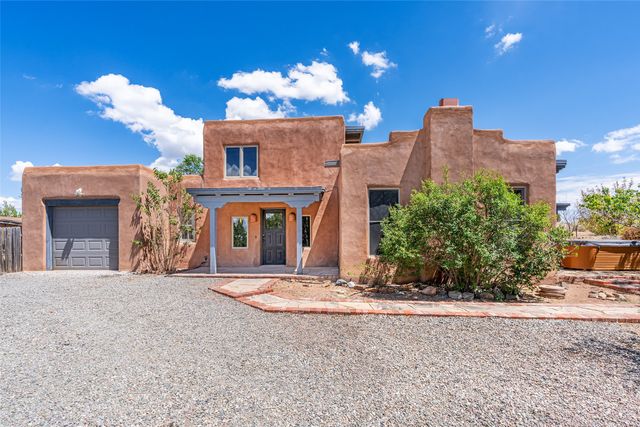 11 Cuesta Lane, Santa Fe, NM 87508