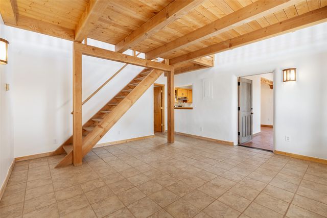 11 Cuesta Lane, Santa Fe, NM 87508