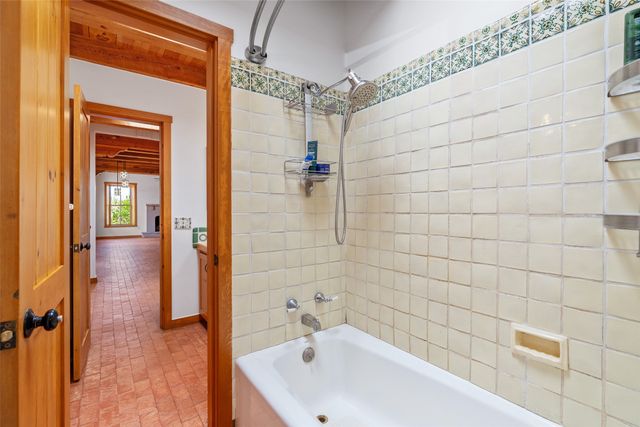 11 Cuesta Lane, Santa Fe, NM 87508